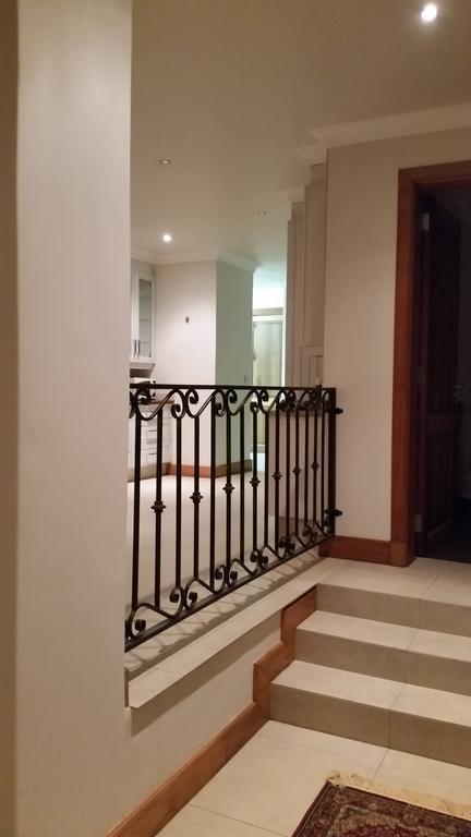 6 On Acacia Bed & Breakfast Johannesburg Dış mekan fotoğraf