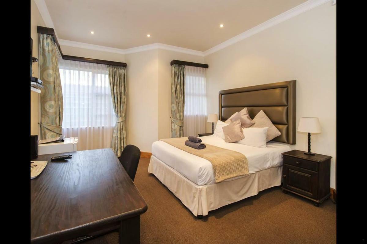 6 On Acacia Bed & Breakfast Johannesburg Dış mekan fotoğraf